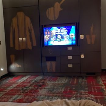 Bobby - Tv a bit small and a bit too far for me to see clearly. - Hotels Near Me - Nashville, Tennessee Bobby - Tv a bit small and a bit too far for me to see clearly. - Hotels Near Me - Nashville, Tennessee