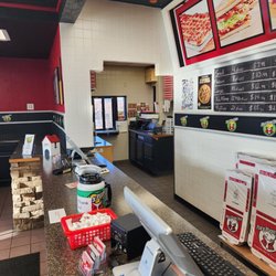 Fox's Pizza Den Hopewell - Drive through