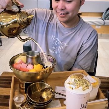 Glaze Tea - Doraville - Milk Tea Hot Pot Glaze - Themed Cafes Near Me - Doraville, Georgia Glaze Tea - Doraville - Milk Tea Hot Pot Glaze - Themed Cafes Near Me - Doraville, Georgia
