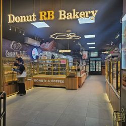 Rainbow Cakes & Donuts - Inside