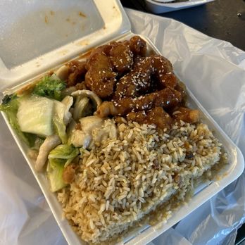 Hong Kong Diner II - combo platter: sesame chicken, chicken with mixed veg, pork fried rice - Chinese Near Me - Reno, Nevada Hong Kong Diner II - combo platter: sesame chicken, chicken with mixed veg, pork fried rice - Chinese Near Me - Reno, Nevada