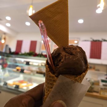 Tifa Chocolate & Gelato - Double Nutella waffle Cone with Dubai Chocolate hiding underneath - Desserts Near Me - Bakersfield, California Tifa Chocolate & Gelato - Double Nutella waffle Cone with Dubai Chocolate hiding underneath - Desserts Near Me - Bakersfield, California