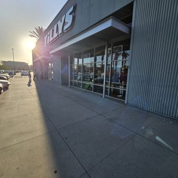 Tillys - The front - Women's Clothing Near Me - Burbank, California