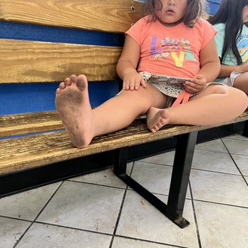 Bayou Blue Coin Laundry - My Granddaughter's feet! - Laundromat Near Me - Zachary, Louisiana