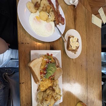 Kekis Cafe - The classic combo & kekis omelette. - Breakfast & Brunch Near Me - Fremont, Ohio