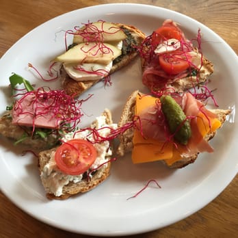 Labour - Crostini - Coffee & Tea Near Me - Warsaw, MZ