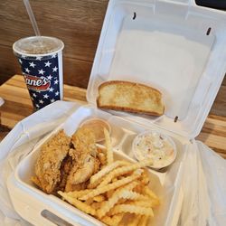 Raising Cane's Chicken Fingers - Combo Box to go