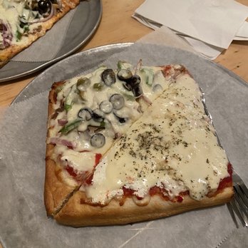 Fellini's Pizza - Fellinis Special Pizza & White Pizza Sicilian Style - Pizza Near Me - Atlanta, Georgia Fellini's Pizza - Fellinis Special Pizza & White Pizza Sicilian Style - Pizza Near Me - Atlanta, Georgia
