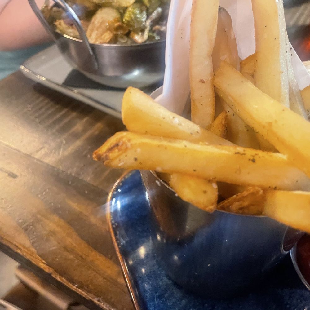 Hotel Sutter Restaurant - French fries!!! - New American Near Me - Sutter Creek, California Hotel Sutter Restaurant - French fries!!! - New American Near Me - Sutter Creek, California