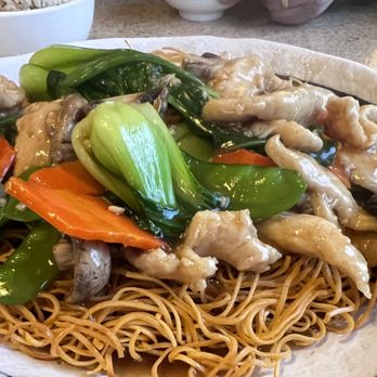Kung Fu Kitchen - M9. Hong Kong Style Pan Fry Noodle (Chicken) - Gluten-Free Near Me - Walnut Creek, California Kung Fu Kitchen - M9. Hong Kong Style Pan Fry Noodle (Chicken) - Gluten-Free Near Me - Walnut Creek, California