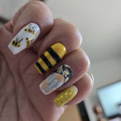 Waunanuba Salon, Spa & Essentials