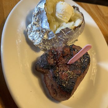 Cattleman's Roadhouse - 6 oz Cattleman 's Choice Top Sirloin - Steakhouses Near Me - Shepherdsville, Kentucky