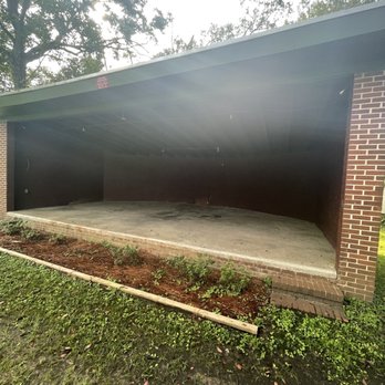 Paul Devine Park - Amphitheatre - Tennis Near Me - Chickasaw, Alabama