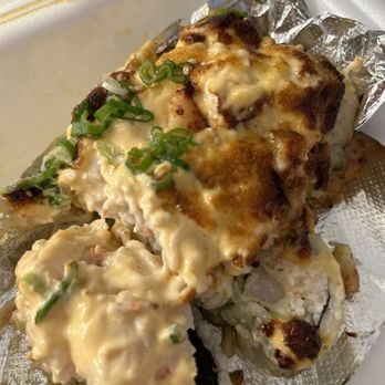 Goleta Sushi House - 10/10 Pizza Roll (not sure why it's called a pizza roll. It's a baked scallop roll with huge pieces of scallop on it). - Sushi Bars Near Me - Goleta, California