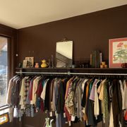 【vintage shop】 THE BUS STOP VINTAGE - Updated September 2025 - 2315 J St