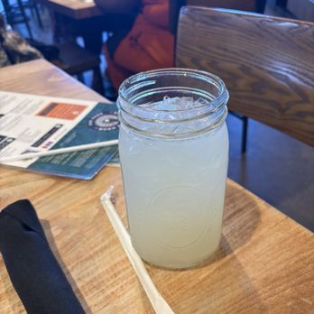 Fixins Soul Kitchen - Lemonade - Soul Food Near Me - Sacramento, California Fixins Soul Kitchen - Lemonade - Soul Food Near Me - Sacramento, California