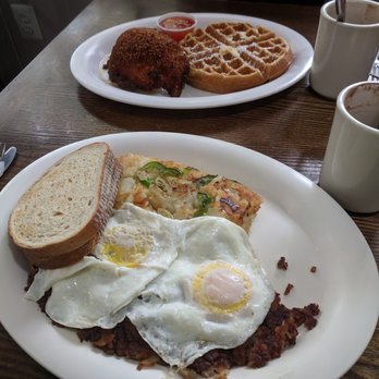 Cedar Park Cafe - Fried chicken and waffle, corned beef hash - Breakfast & Brunch Near Me - Philadelphia, Pennsylvania
