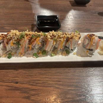 Oishii Ramen - Crunchy Dragon Roll Sushi - Noodles Near Me - Minot, North Dakota