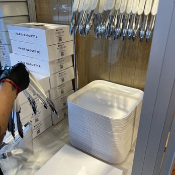 Paris Baguette - Boxes or trays to pack up pastries - Bakeries Near Me - Woodlands, Texas Paris Baguette - Boxes or trays to pack up pastries - Bakeries Near Me - Woodlands, Texas