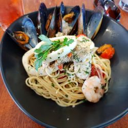 South Society - Seafood spaghetti