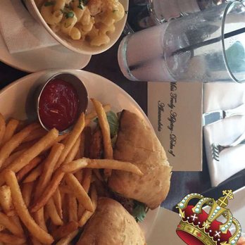CIRCA at Clarendon - Order if 4 cheese Mac and cheese w/o prosciutto Also ordered the grilled chicken sandwich. - New American Near Me - Arlington, Virginia