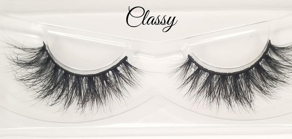Addikted 2 Lashes Logo