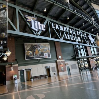Packer Fan Tours - Tours Near Me - Green Bay, Wisconsin Packer Fan Tours - Tours Near Me - Green Bay, Wisconsin
