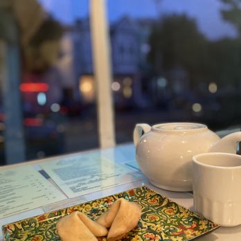 Eric's Restaurant - a teapot and a plate of cookies - Chinese Near Me - San Francisco, California Eric's Restaurant - a teapot and a plate of cookies - Chinese Near Me - San Francisco, California