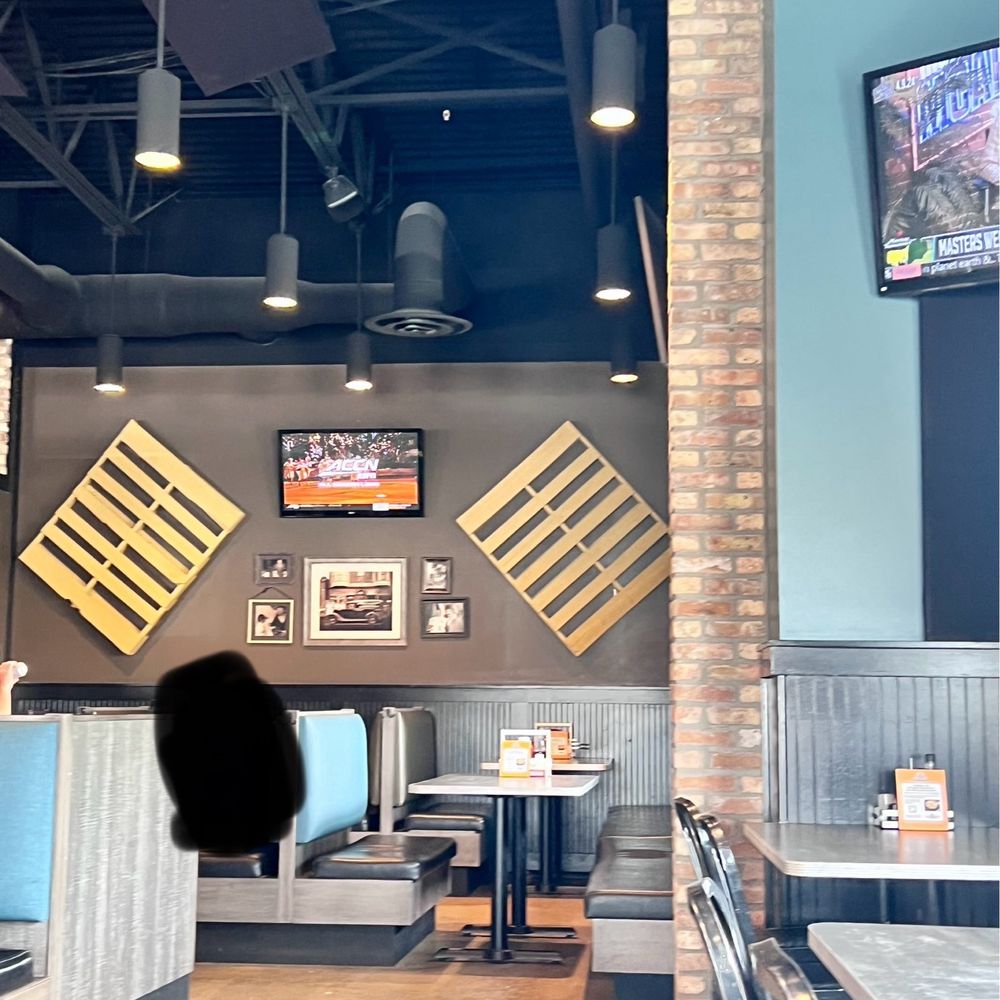 The Famous Restaurant - decor:3 - Sports Bars Near Me - Centerville, Ohio The Famous Restaurant - decor:3 - Sports Bars Near Me - Centerville, Ohio