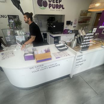 Deep Purpl - Counter - Acai Bowls Near Me - Chicago, Illinois