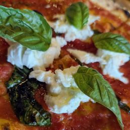 Margherita Con Bufala Pizza