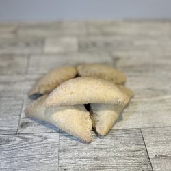 Lizzys Sweettooth - Cream cheese Empanadas