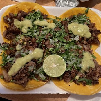 Mini Tacos Toribio - The tacos de suadero - Food Trucks Near Me - San Antonio, Texas