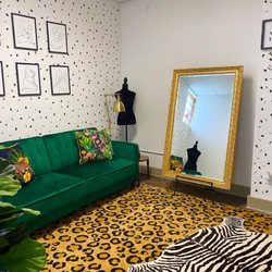 Plus Size Pretty - Plus Size Pretty dressing room
