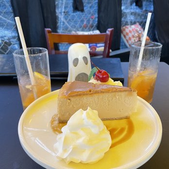 Morrison - Caramel cheesecake and two tequila bangs - Gastropubs Near Me - Los Angeles, California Morrison - Caramel cheesecake and two tequila bangs - Gastropubs Near Me - Los Angeles, California