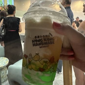 Hui Lau Shan - Mango and coconut with sago, D4 drink - Desserts Near Me - Austin, Texas Hui Lau Shan - Mango and coconut with sago, D4 drink - Desserts Near Me - Austin, Texas