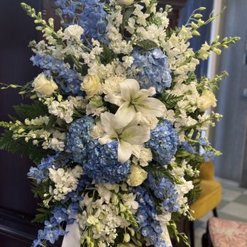 Fairy Queen Floral - funeral standing spray - Floral Designers Near Me - Madera, California