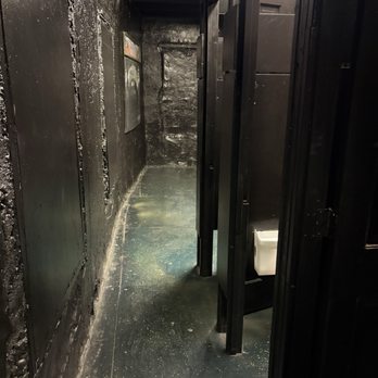 Pickles Pub - Upstairs bathroom - Pubs Near Me - Baltimore, Maryland Pickles Pub - Upstairs bathroom - Pubs Near Me - Baltimore, Maryland