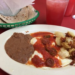 Chelis Cafe - Huevos Rancheros