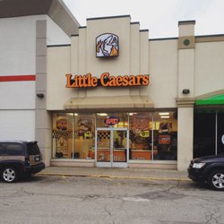 Little Caesars - Another view of the store front.