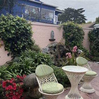 Martine Inn - The main courtyard! - Bed & Breakfast Near Me - Pacific Grove, California Martine Inn - The main courtyard! - Bed & Breakfast Near Me - Pacific Grove, California