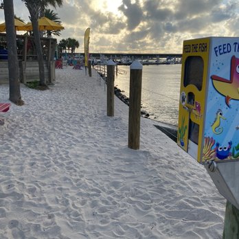 LuLu's Destin - Seafood Near Me - Destin, Florida