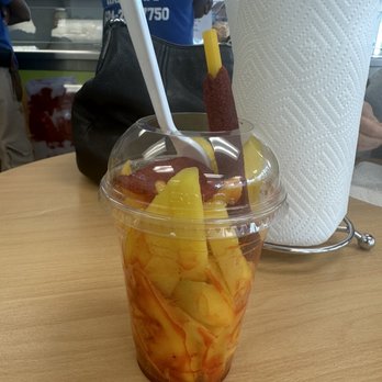 La Michoacana Bella - Small mango cup with chamoy and tajin - Ice Cream & Frozen Yogurt Near Me - Highland Park, Illinois