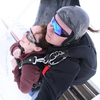 Skydive Lodi Parachute Center - Look... my eyes are closed - Skydiving Near Me - Acampo, California Skydive Lodi Parachute Center - Look... my eyes are closed - Skydiving Near Me - Acampo, California