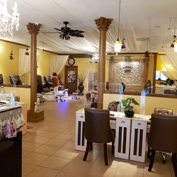 Luxury Nail & Spa