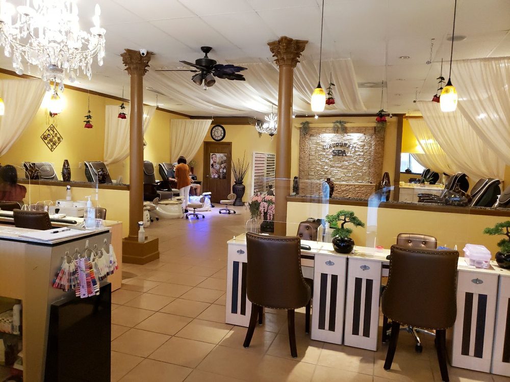 LUXURY NAIL & SPA Updated August 2024 69 Photos 111 E May St