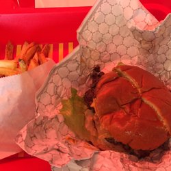 Wowburger - Amazing cheeseburger and fries