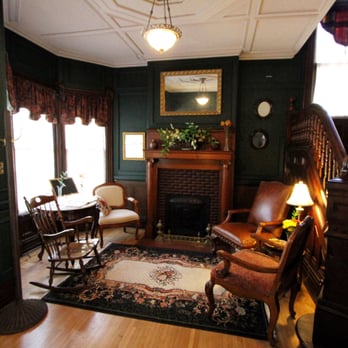 Serenity Bed and Breakfast Inn - Front Foyer at Serenity Bed and Breakfast Inn; 1018 N. Market in Wichita, KS 67214 - Bed & Breakfast Near Me - Wichita, Kansas Serenity Bed and Breakfast Inn - Front Foyer at Serenity Bed and Breakfast Inn; 1018 N. Market in Wichita, KS 67214 - Bed & Breakfast Near Me - Wichita, Kansas