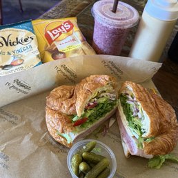 The terminator with pepper jack, veggies, on a croissant. The rainbow smoothie with added ginger.
