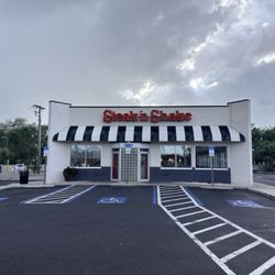 Steak ’n Shake - Front